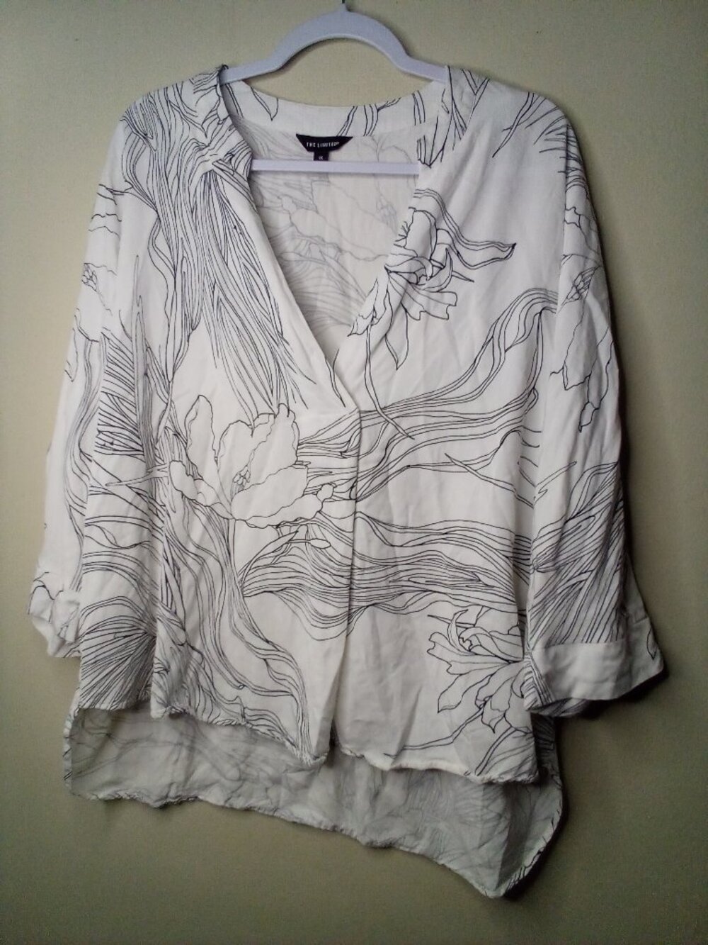 The Limited Blouse Women 1X Short Sleeve V-Neck Pattern White Black